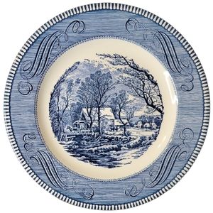 1 Vtg Dinner Plate Currier & Ives Blue ROYAL (USA) Winter Scene Cabin Horses Exc